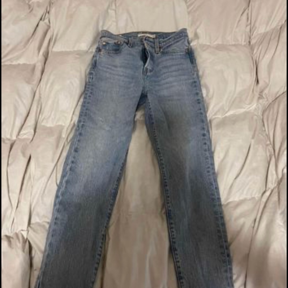 Levi wedgie jeans